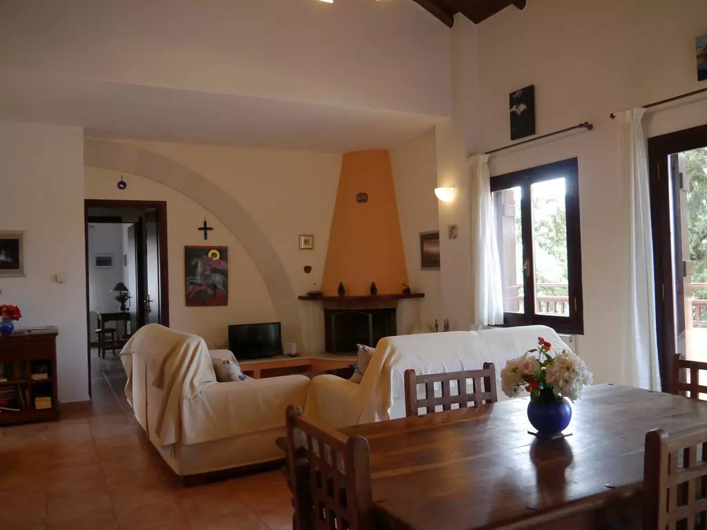 An Idyllic Village House for Sale in Apokoronas - Chania Real Estate