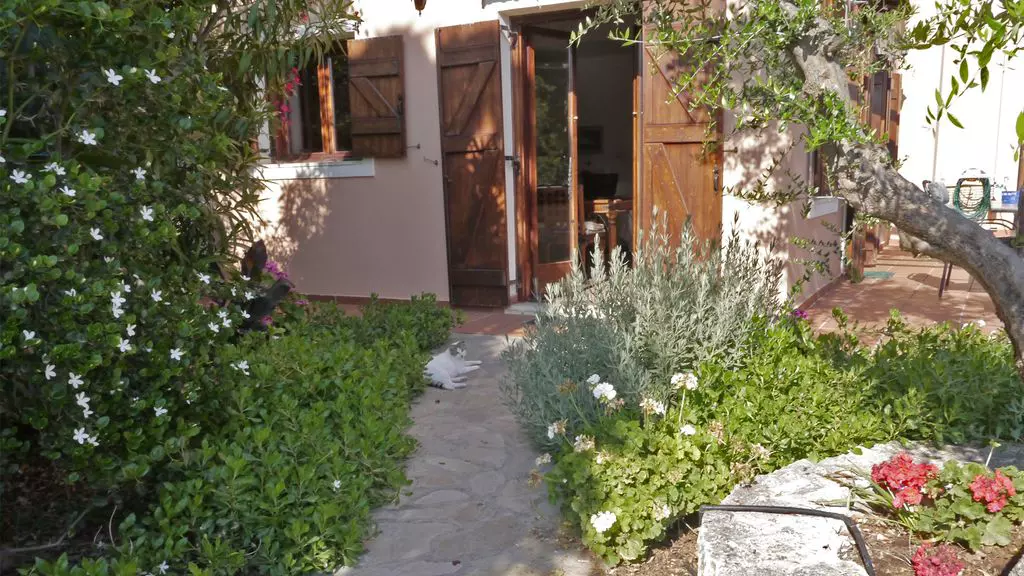 An Idyllic Village House for Sale in Apokoronas - Chania Real Estate