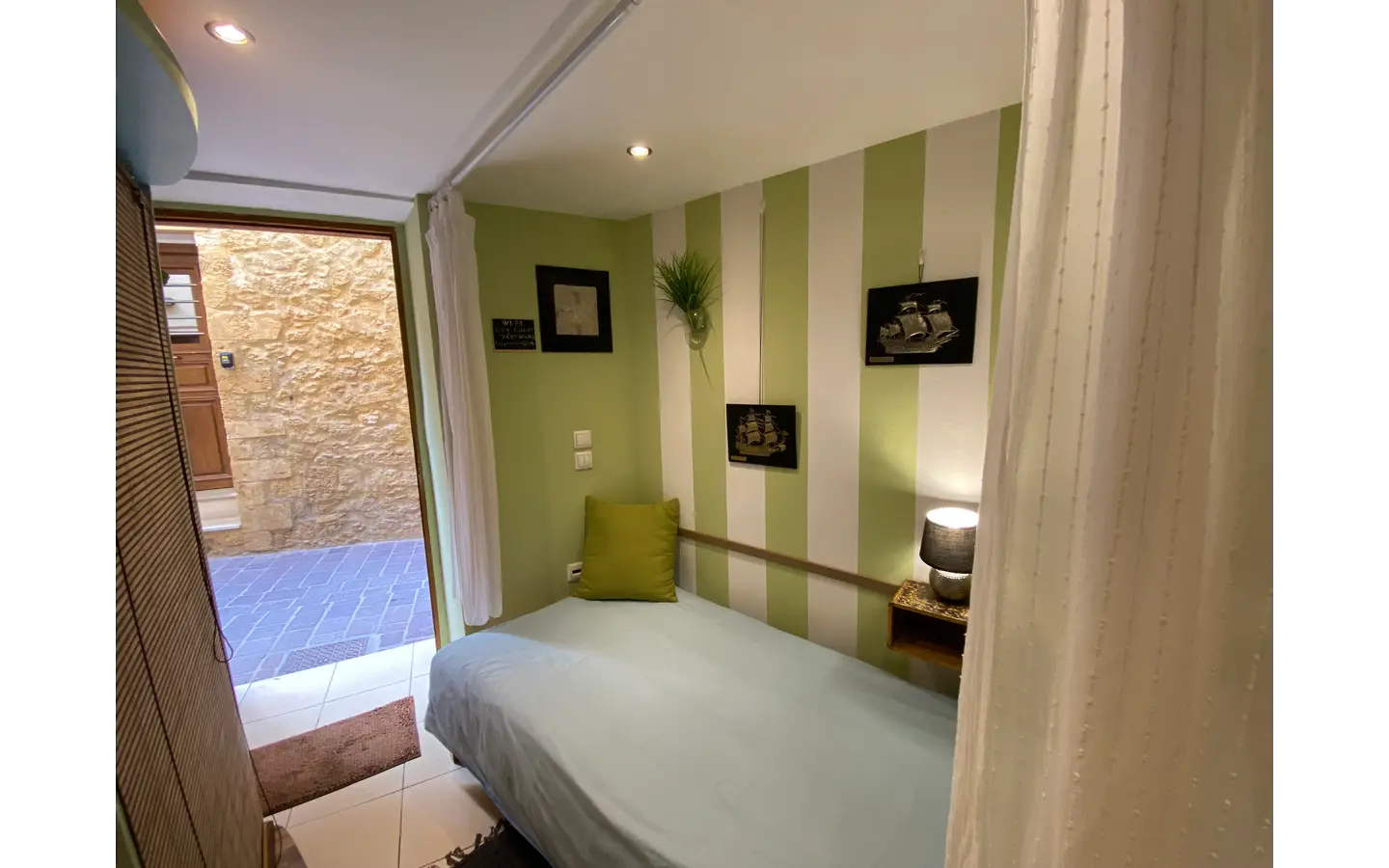 Stunning 4-Bedroom Semi-Detached House in Chania’s Old Town