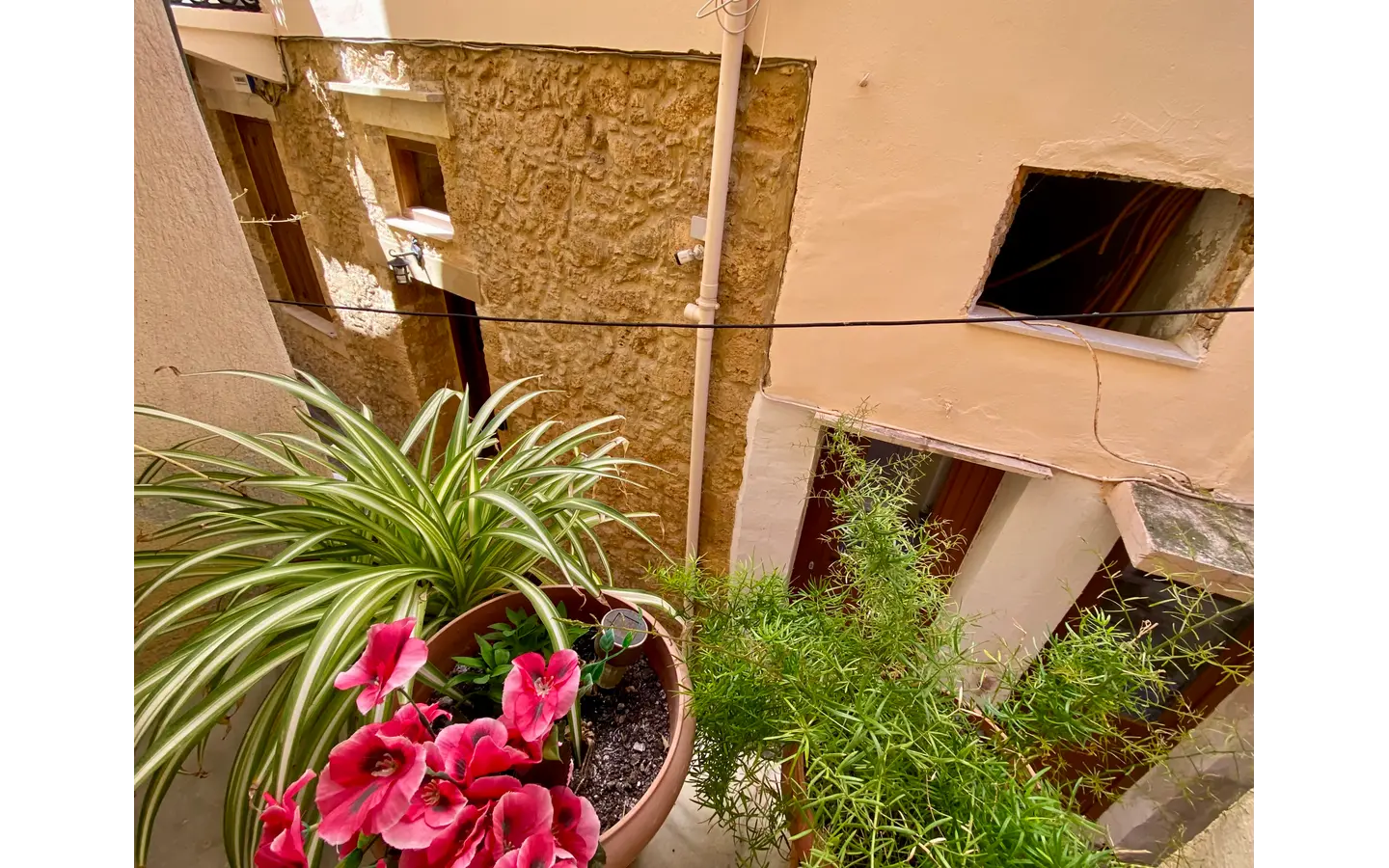 Stunning 4-Bedroom Semi-Detached House in Chania’s Old Town