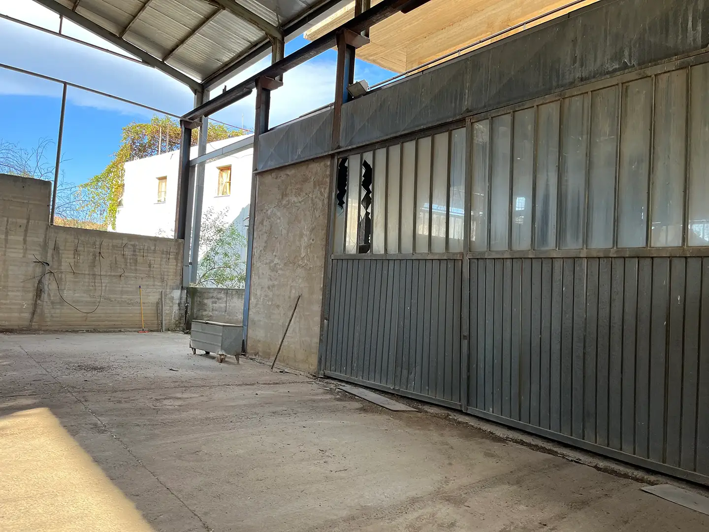 Two Storey Industrial Building with Basement in Souda -Propeerties for Sale in Souda, Chania