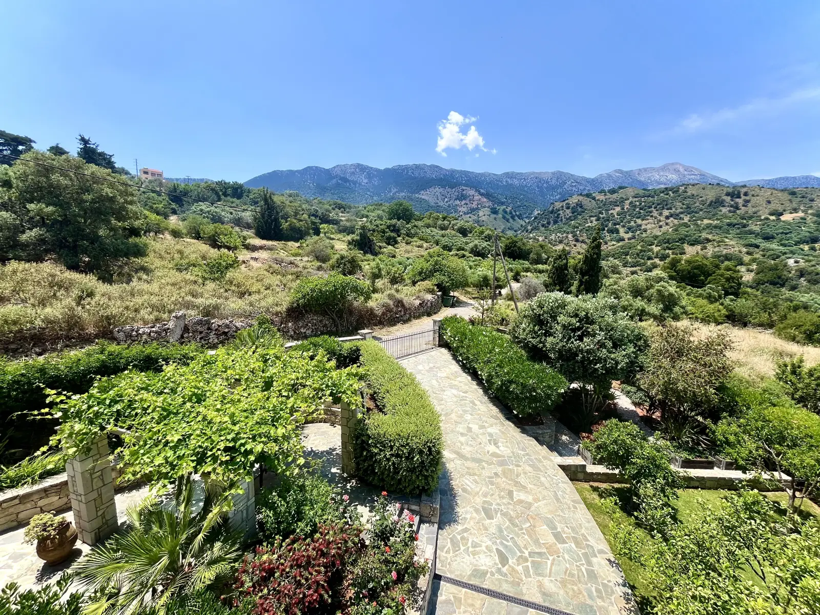 renovated-traditional-stone-villa-in-apokoronas (6) White Mountain Views - Apokoronas Villa for Sale