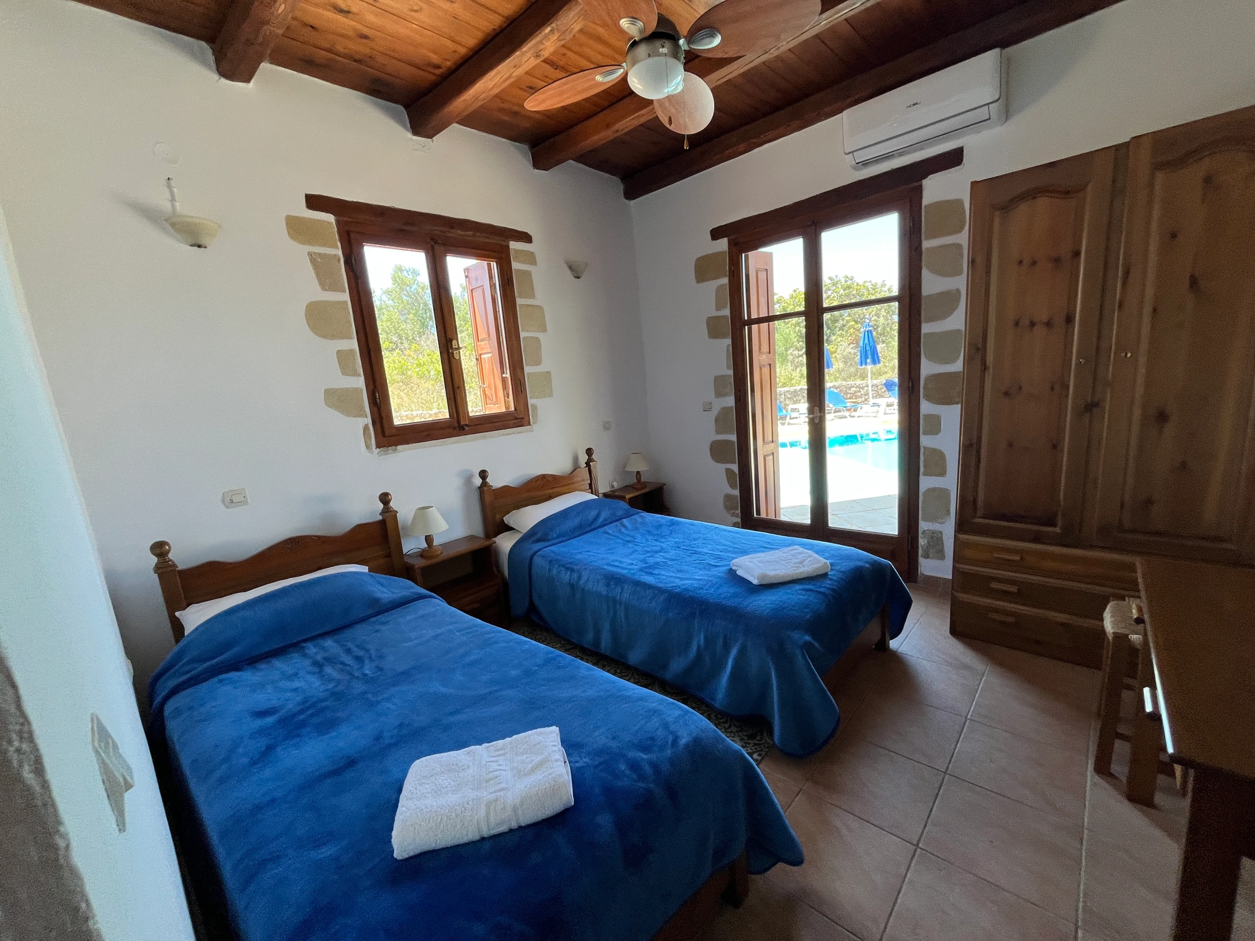 vamos-two-bedroom-maisonette-for-sale (1)