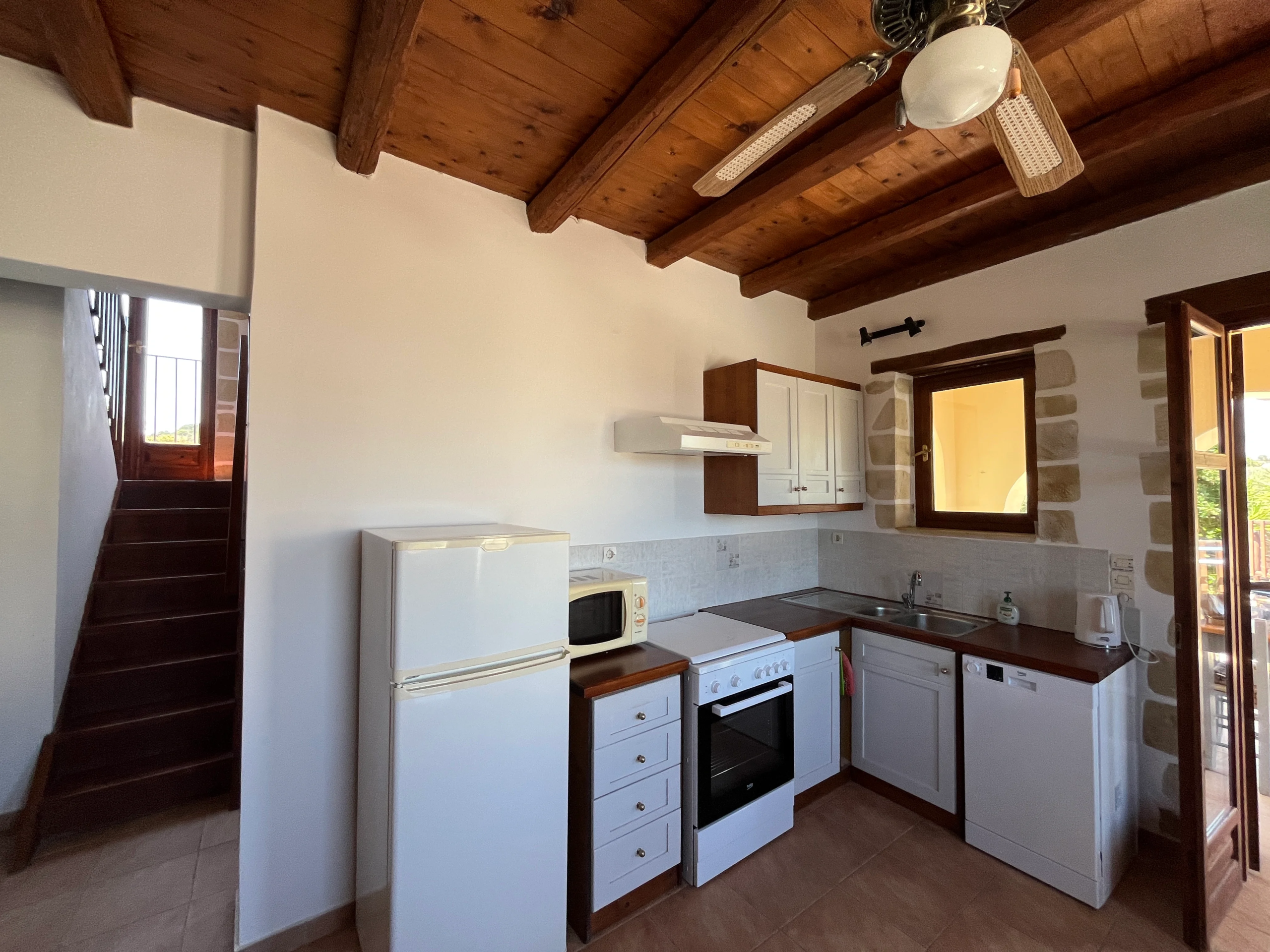 vamos-two-bedroom-maisonette-for-sale (5)