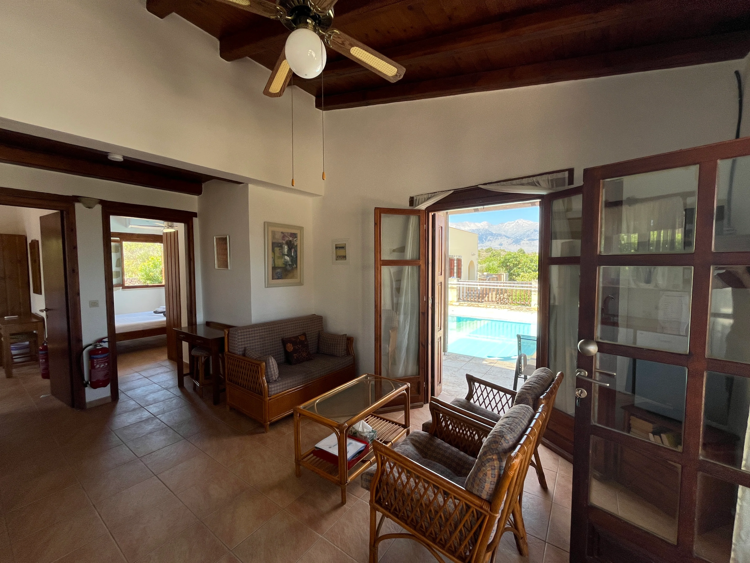 vamos-two-bedroom-maisonette-for-sale (7)