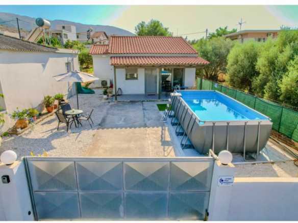 Modern 2-Bedroom Private Residence with Pool in Souda, Chania - Pool and Garden
