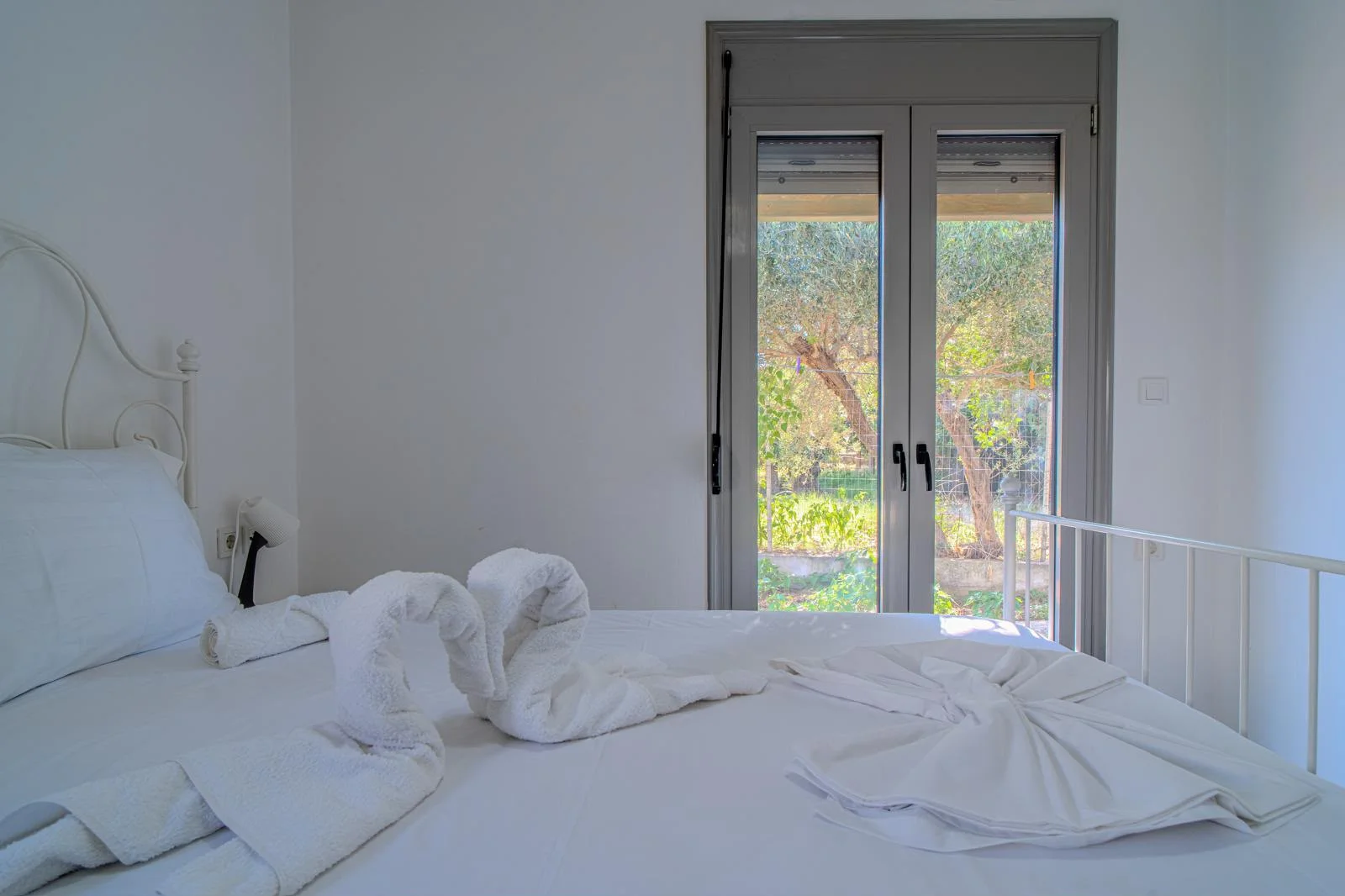 hania-tsikalaria-2-bedroom-house-for-sale (4) Small House for Sale with Pool in Souda, Chania - Real Estate Assets
